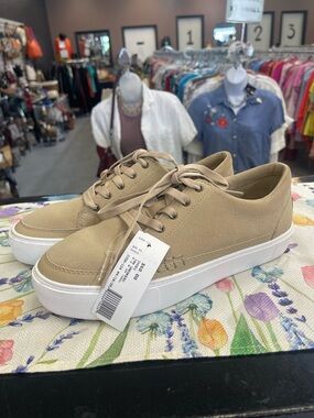 UGG Beige/Tan Platform Sneakers